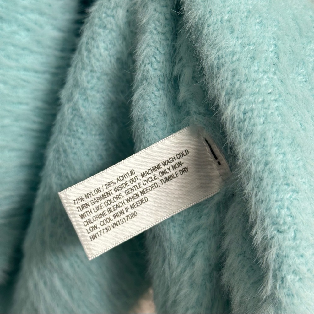 Universal Thread Mock Neck Fuzzy Eyelash Sweater Blue Size Medium Cozy Preppy - Picture 3 of 4